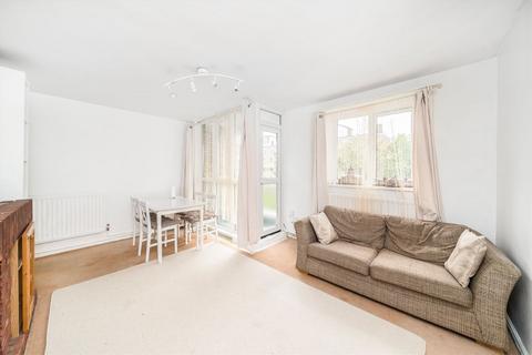 3 bedroom flat for sale, Tildesley Road, London SW15
