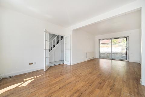 4 bedroom semi-detached house for sale, Vernon Drive, Stanmore