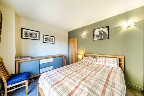 1 bedroom flat for sale, Old Bellgate Place, London E14