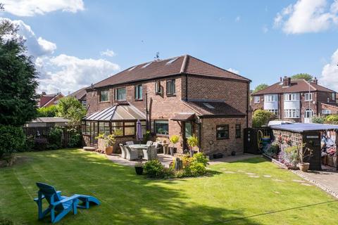 undefined, Roxholme Avenue, Leeds LS7
