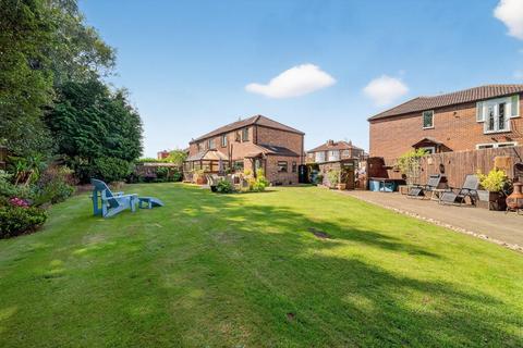 undefined, Roxholme Avenue, Leeds LS7