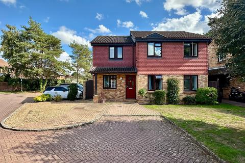 undefined, Myers Way, FRIMLEY GU16