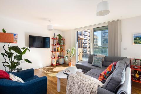 2 bedroom flat for sale, Roseberry Place, London, E8