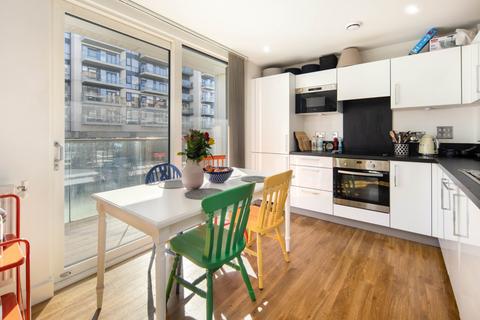 2 bedroom flat for sale, Roseberry Place, London, E8