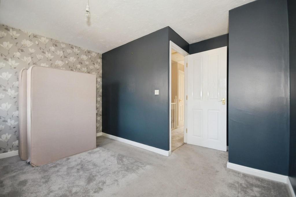 BEDROOM 1 03.jpg