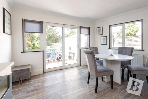 24 Upper Rainham Road, Hornchurch, RM12 4BZ