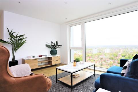 3 bedroom apartment to rent, The Filaments, Salford Salford M3
