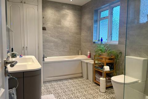 undefined, Love Lane, Iver SL0