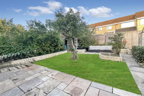 3 bedroom semi-detached house for sale, Queen Elizabeth Road, Cirencester