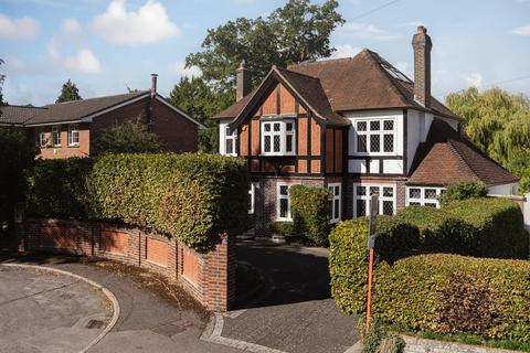 1 Forest Crescent, Ashtead, KT21 1JU