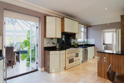 1 Forest Crescent, Ashtead, KT21 1JU