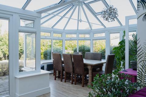 1 Forest Crescent, Ashtead, KT21 1JU