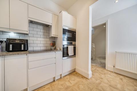 2 bedroom apartment for sale, Clarence Court Rushmore Hill, Orpington