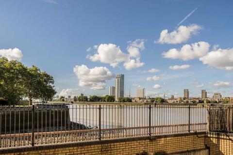 1 bedroom flat for sale, Old Bellgate Place, London E14
