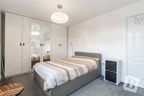 3 Campbell Close, Wickford, SS12 9HL