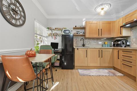 1 bedroom apartment for sale, Cambridge Court, Cambridge Road, Southend-on-Sea, Essex, SS1