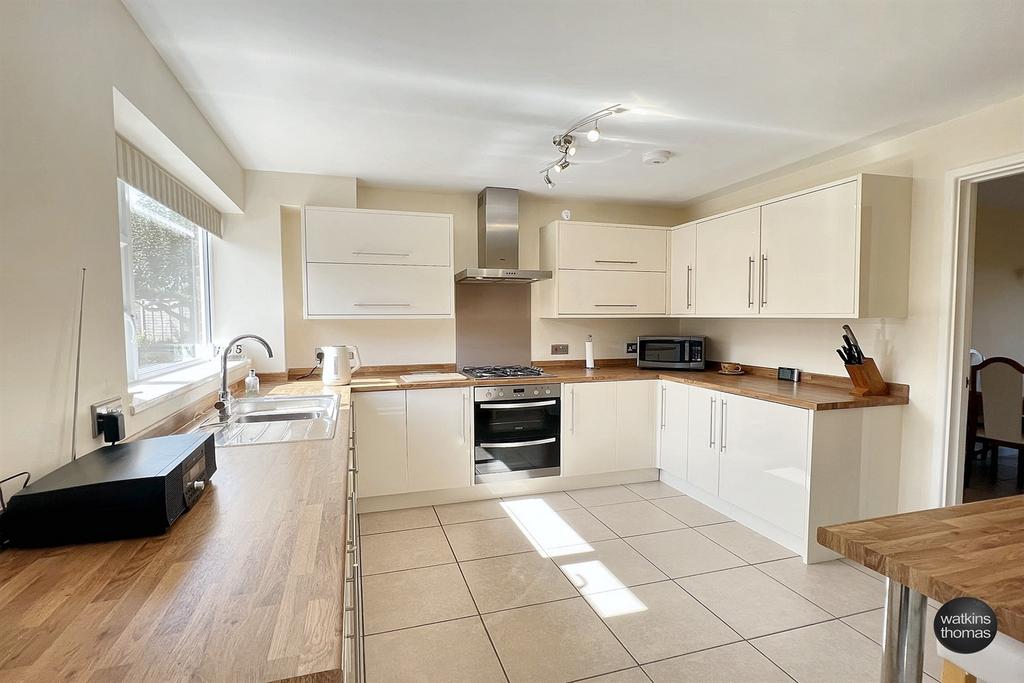 Kitchen 2