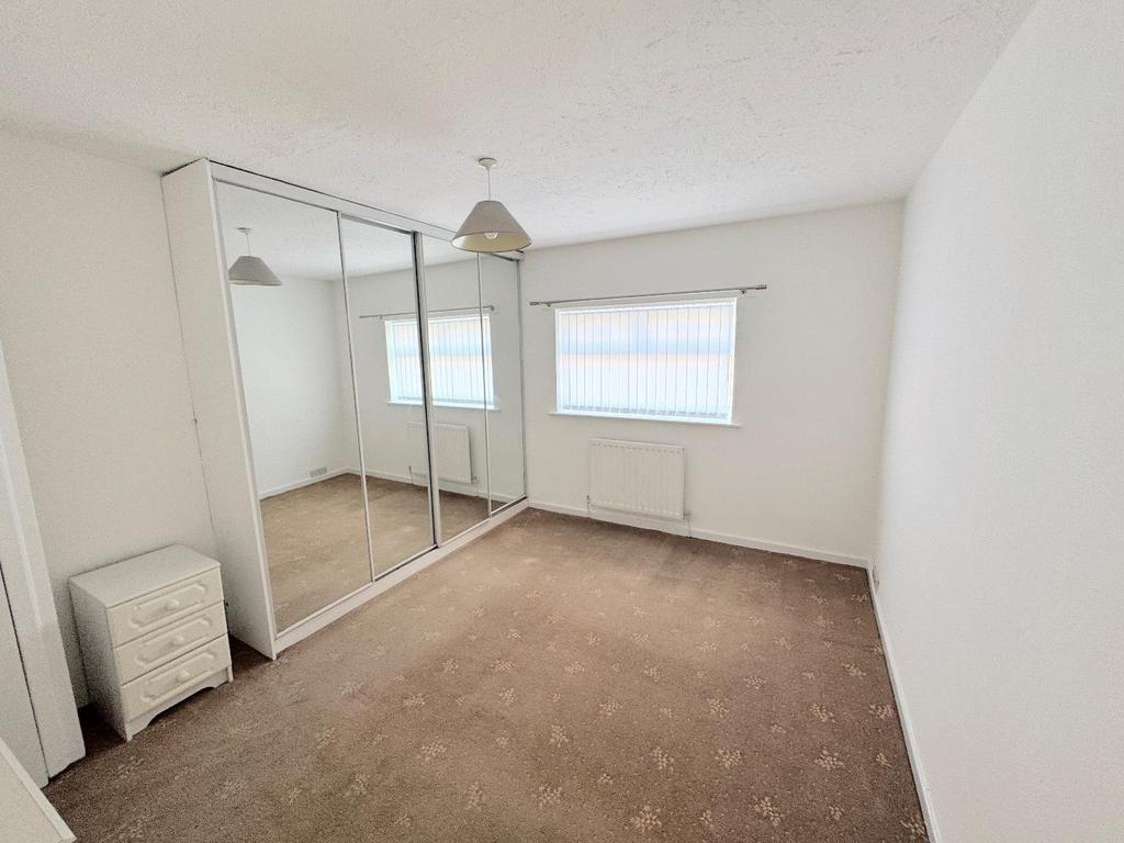 Bedroom ( front)
