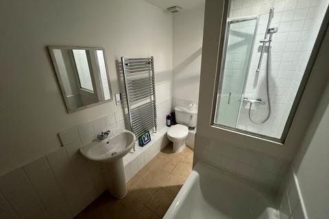 2 bedroom flat to rent, Wharf Road, Dukes Wharf Wharf Road, NG7