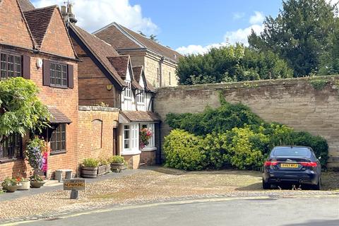 3 bedroom semi-detached house for sale, Castle Street, Warwick