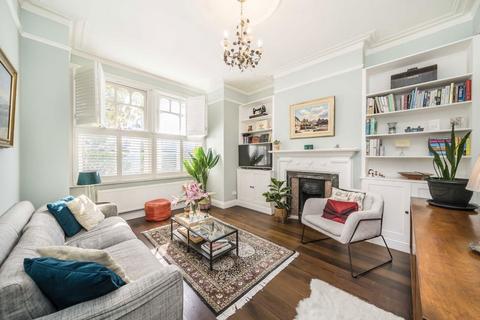 3 bedroom flat for sale, Stapleton Road, London SW17