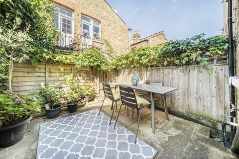 63 Stapleton Road, London, SW17 8AY