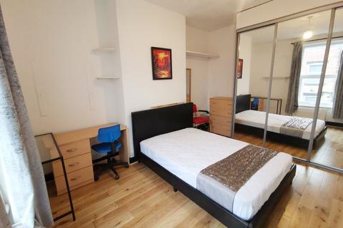 6 bedroom terraced house to rent, WOODHOUSE, LEEDS, WEST YORKSHIRE