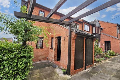2 bedroom flat for sale, Albion Street, Oadby