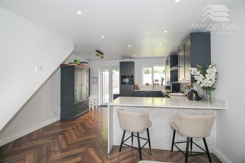 undefined, Milton Keynes MK3
