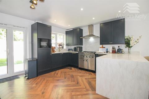 undefined, Milton Keynes MK3