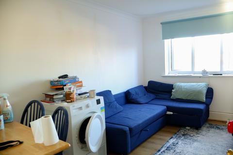 undefined, Linnet Close, London N9