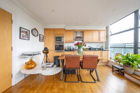 2 bedroom flat for sale, Ferry Quays, Brentford, TW8