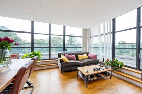 2 bedroom flat for sale, Ferry Quays, Brentford, TW8