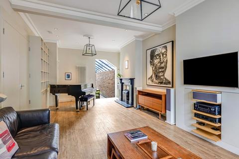 35 Cotleigh Road, London, NW6 2NN