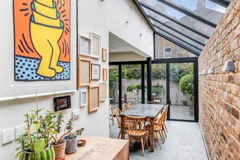 35 Cotleigh Road, London, NW6 2NN
