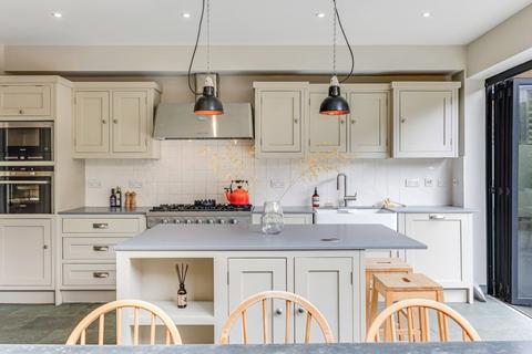 35 Cotleigh Road, London, NW6 2NN