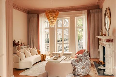 undefined, Ennismore Gardens, Knightsbridge, SW7