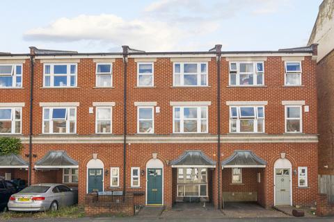 undefined, Kingston Road, Raynes Park SW20