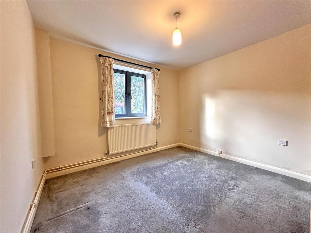 Master Bedroom 470
