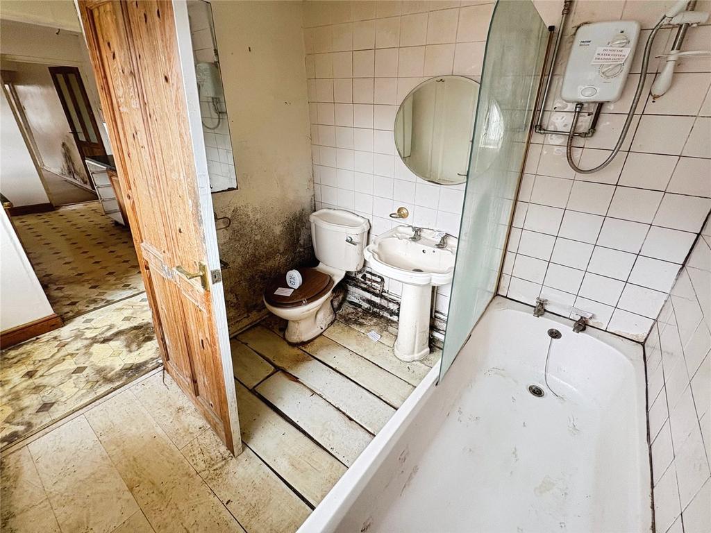 Bathroom No. 14