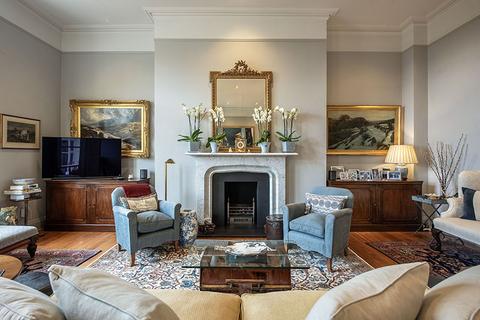 3 bedroom flat for sale, Frognal Rise, London NW3