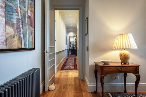 3 bedroom flat for sale, Frognal Rise, London NW3