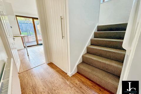 2 bedroom terraced house for sale, Bridle Road, Telford TF7