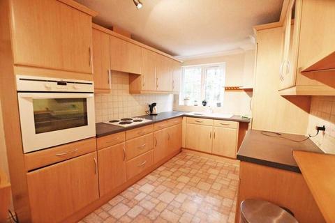 undefined, Poulton Gardens, Poulton Le Fylde, Poulton-le-Fylde, Lancashire, FY6 7HF