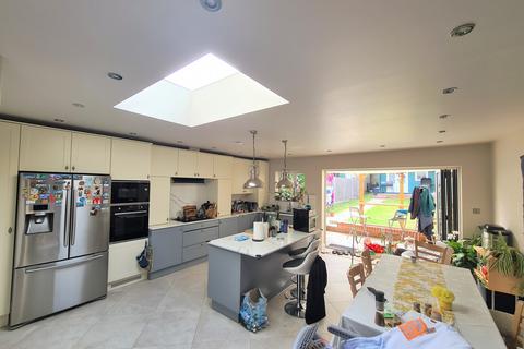undefined, Tottenhall Road, London N13