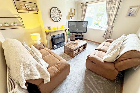 3 bedroom terraced house for sale, Southwold Crescent, Scartho, Grimsby, N.E. Lincs, DN33 3AF