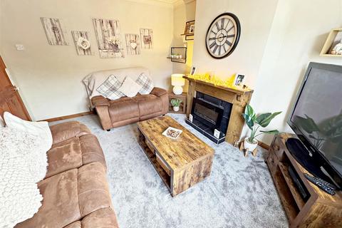 3 bedroom terraced house for sale, Southwold Crescent, Scartho, Grimsby, N.E. Lincs, DN33 3AF