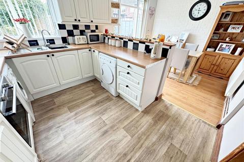 3 bedroom terraced house for sale, Southwold Crescent, Scartho, Grimsby, N.E. Lincs, DN33 3AF