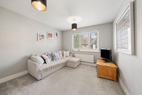 46 Poplar Road, Esher, KT10 0DD