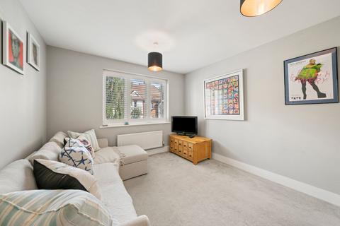 46 Poplar Road, Esher, KT10 0DD